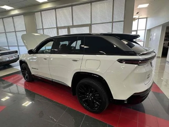 Tesla Cybertruck Prices on 2024 Inventory Were Just Dropped image_3