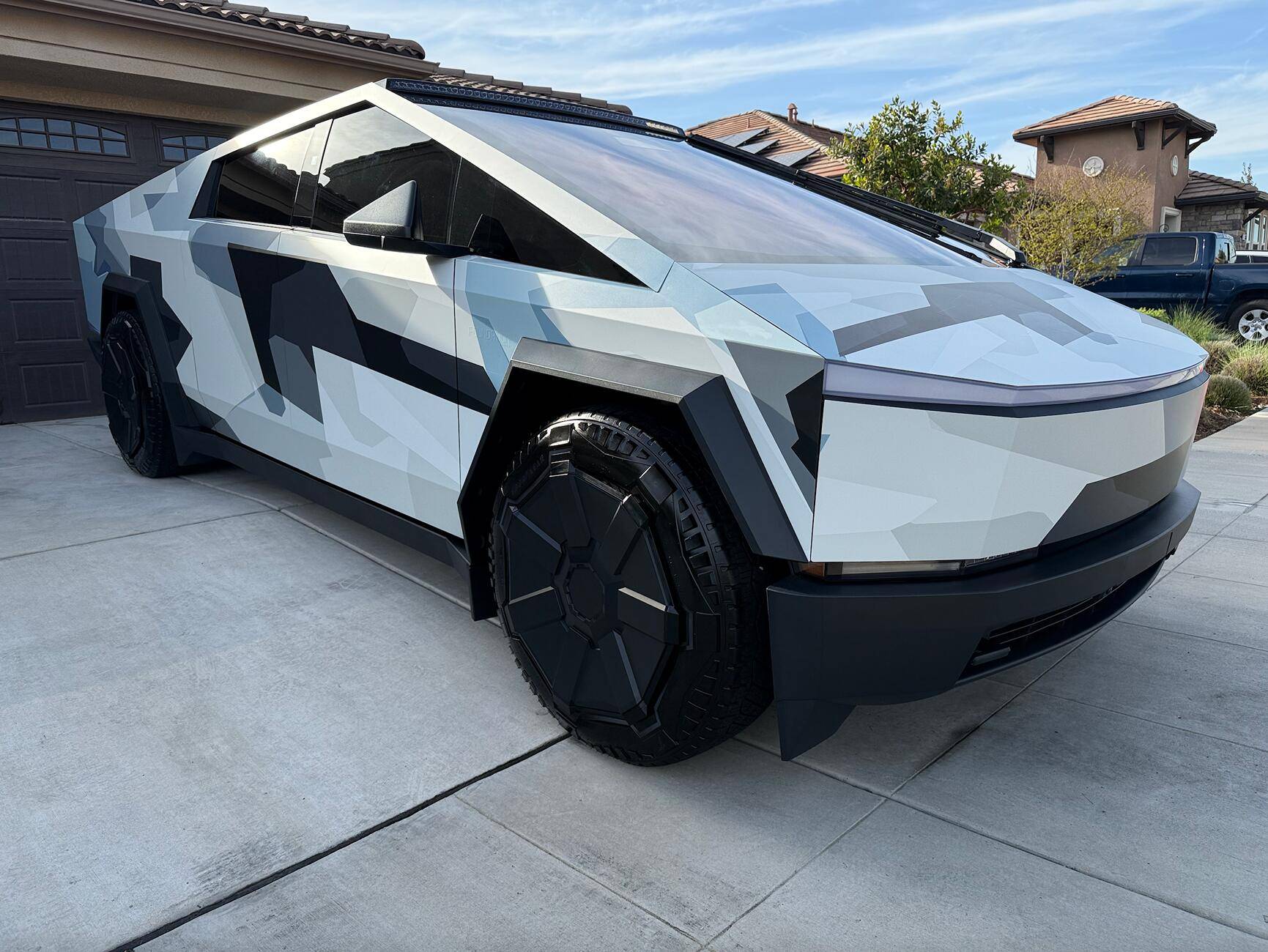 Tesla Cybertruck Powershare in CA or $2500 Voucher? 1744931514051-m5