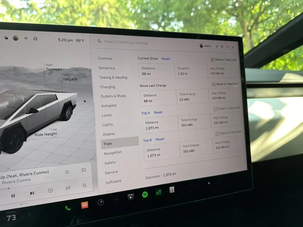 Tesla Cybertruck Cybertruck Range please answer below. D38A7DF9-F4AF-4F7B-BF4B-EF14F60B6F38_1_105_c