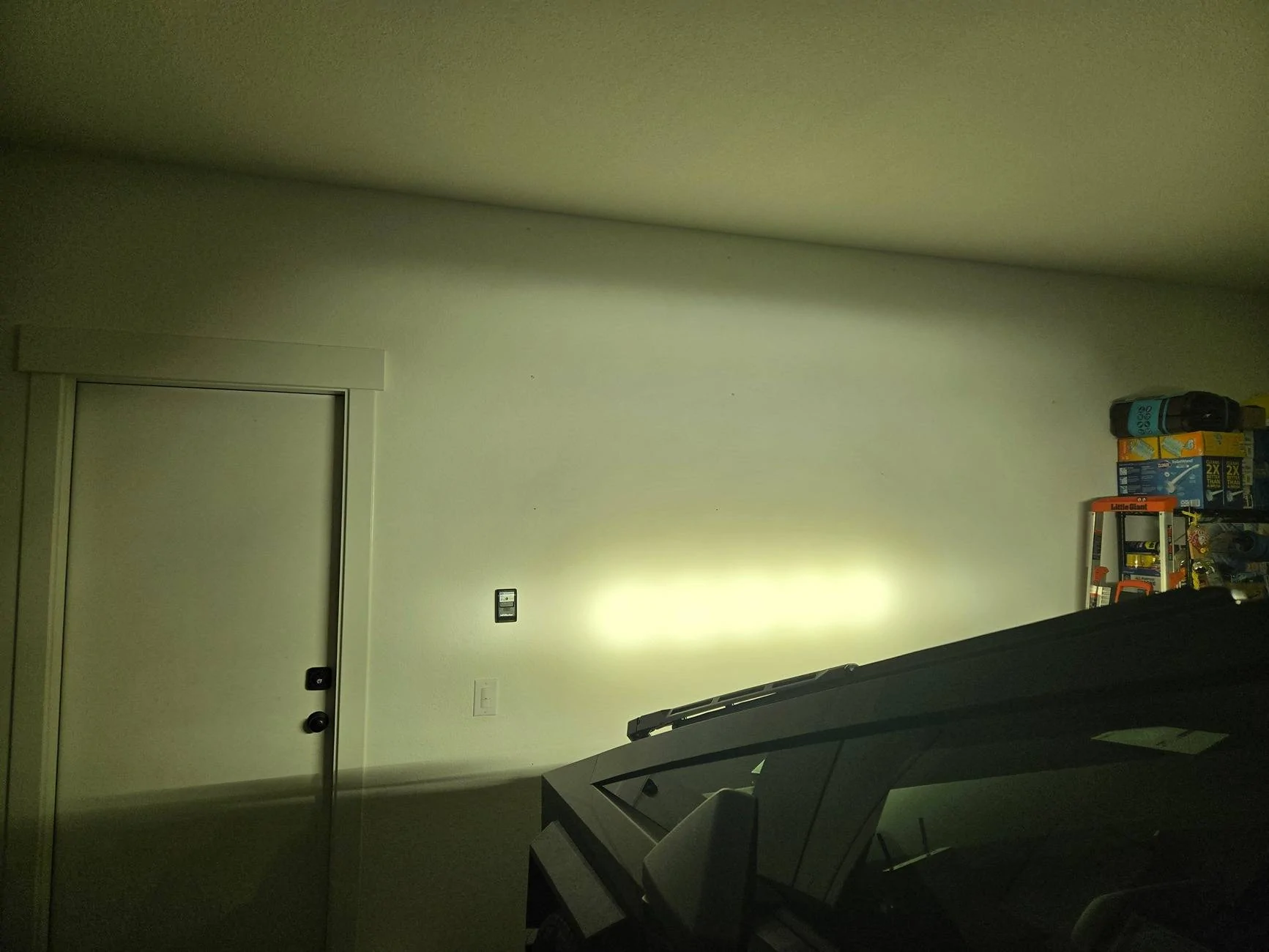 Tesla Cybertruck MARSAG.CO 50" Lightbar with VViViD Bio HEX+ Air-Tint Headlight Vinyl 20250418_081419