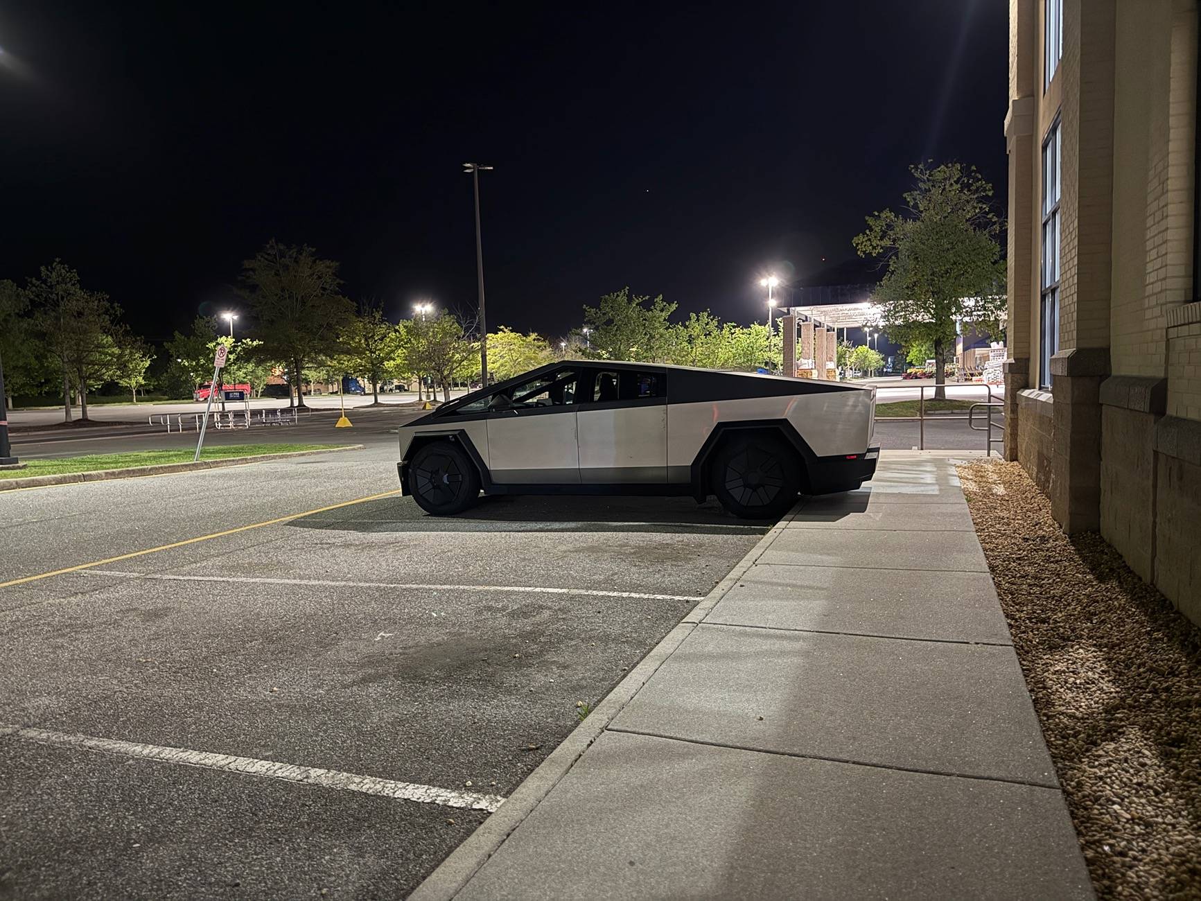 Tesla Cybertruck Is a half wrap/ppf possible? IMG_6600