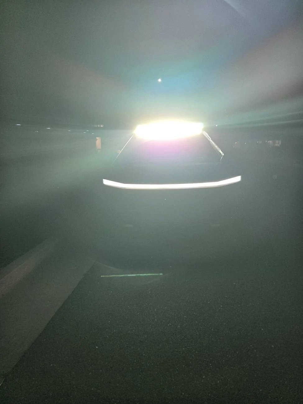 Tesla Cybertruck MARSAG.CO 50" Lightbar with VViViD Bio HEX+ Air-Tint Headlight Vinyl 20250418_203846