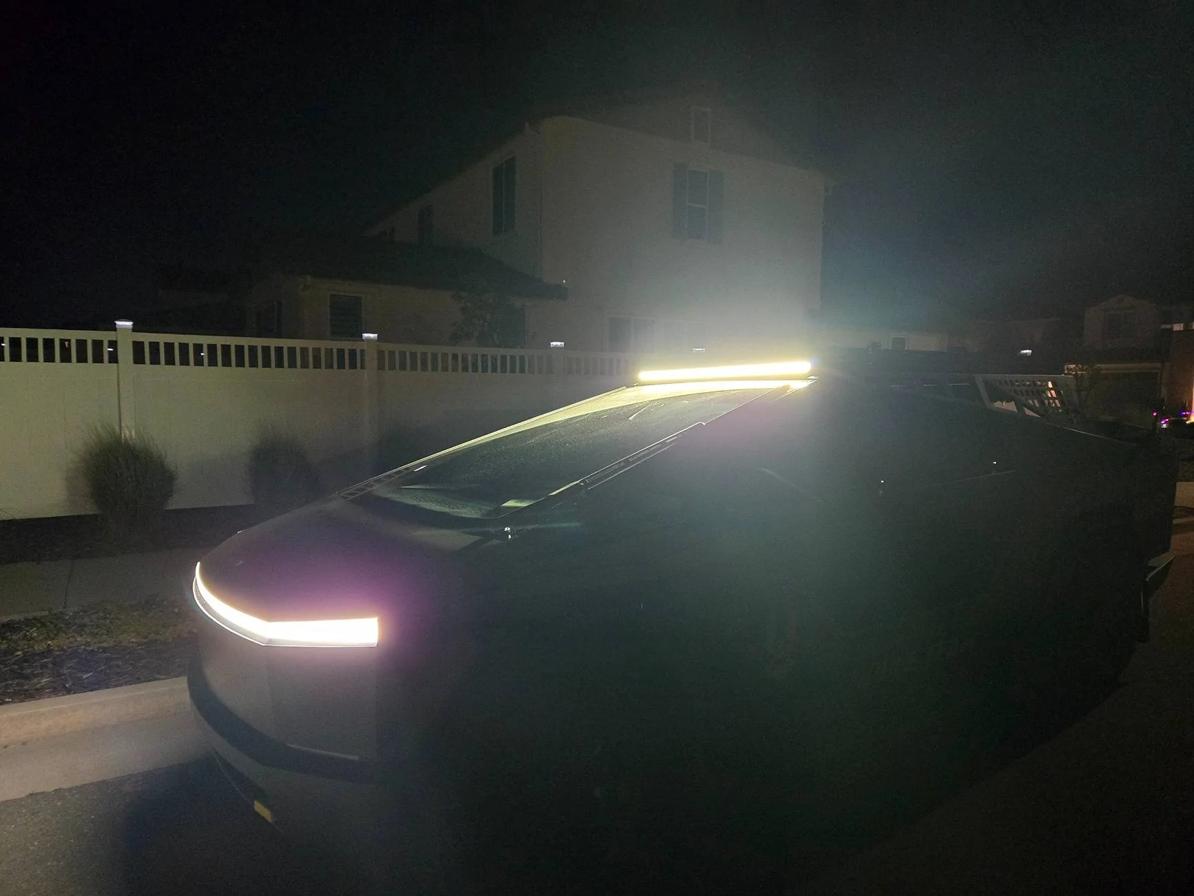 Tesla Cybertruck MARSAG.CO 50" Lightbar with VViViD Bio HEX+ Air-Tint Headlight Vinyl 20250418_203837