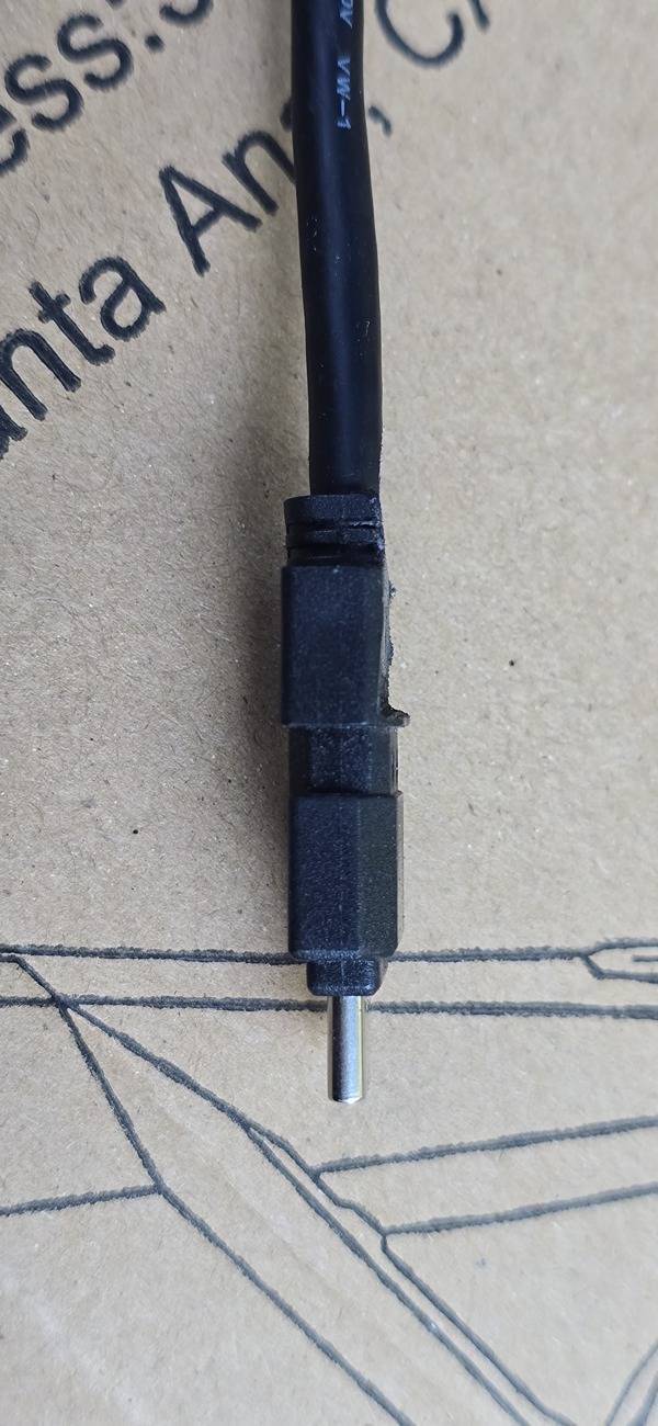 Tesla Cybertruck Failed screen tilt install - USB-C interference 20250413_162551
