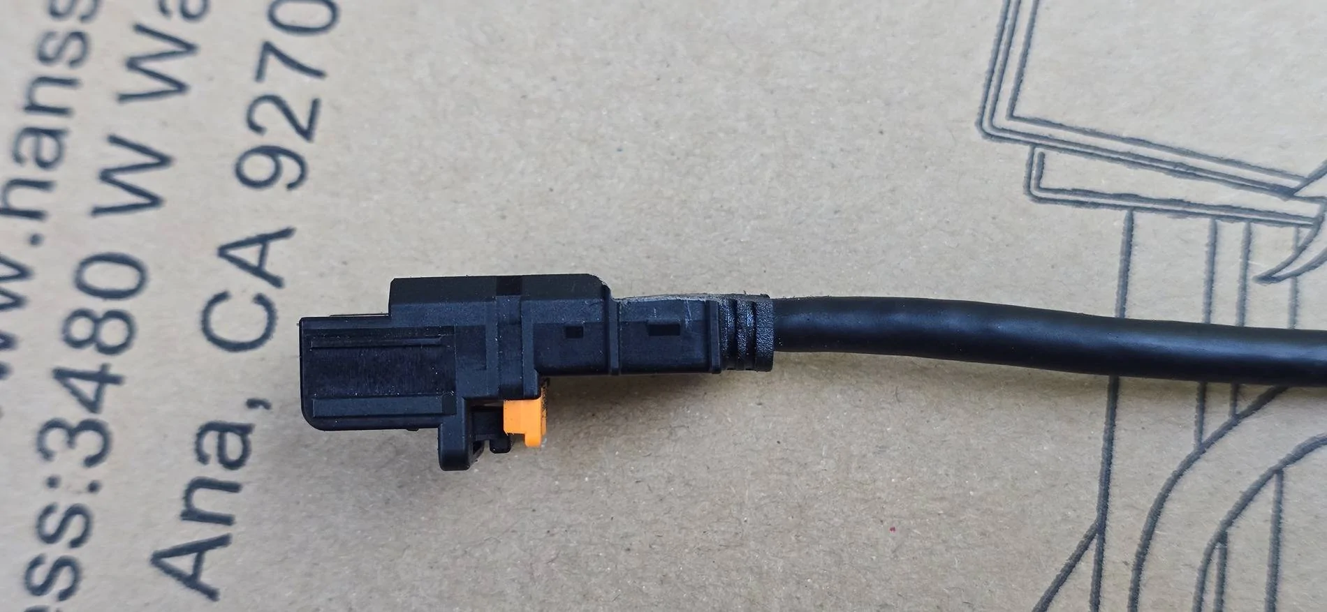 Tesla Cybertruck Failed screen tilt install - USB-C interference 20250413_162713