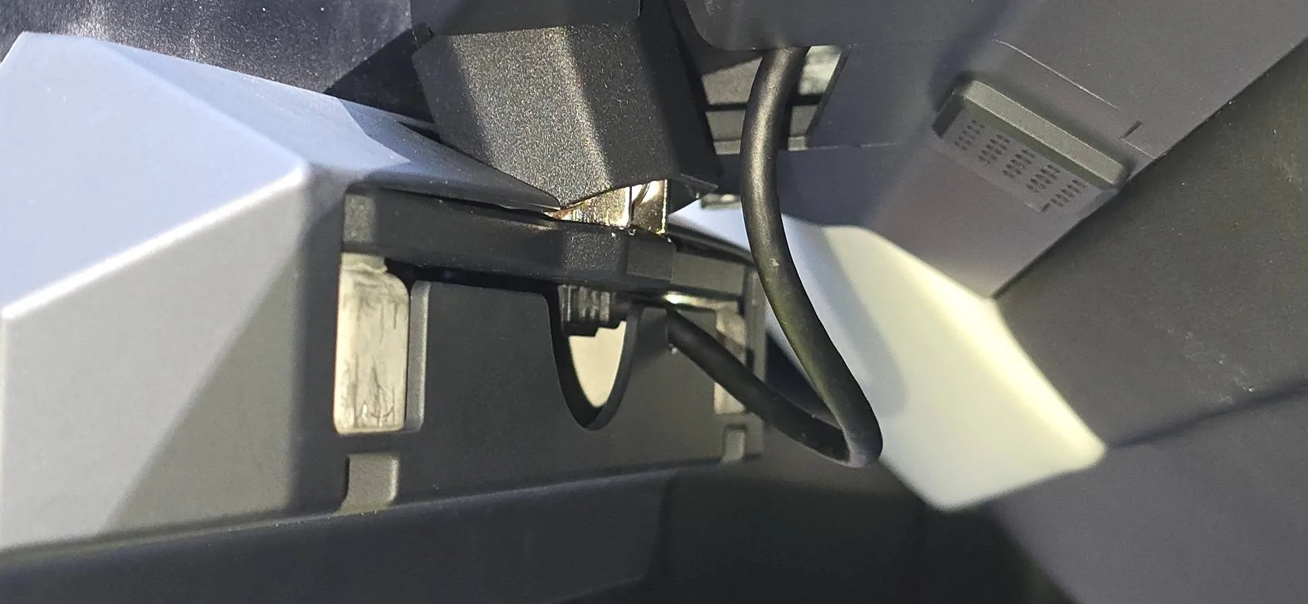 Tesla Cybertruck Failed screen tilt install - USB-C interference 20250413_164545