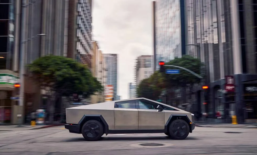Tesla Cybertruck How to eliminate zebra striping? 1745109807742-6