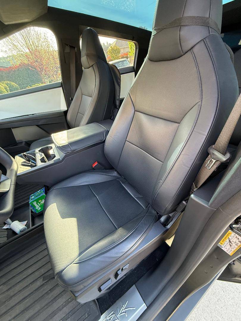 Tesla Cybertruck 🎉 Teslaunch New Giveaway : All-Inclusive Seat Covers for Cybertruck 🎉 1745336906428-dz