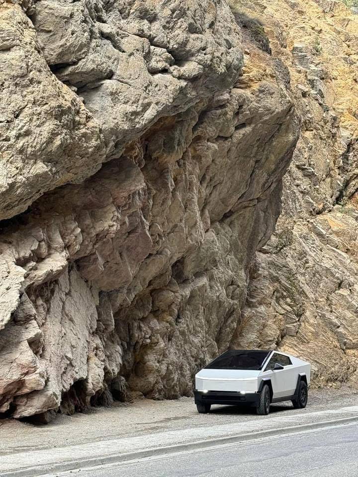 Tesla Cybertruck My Cybertruck Rockies Photos. Post Your Mountain Pics IMG_4792