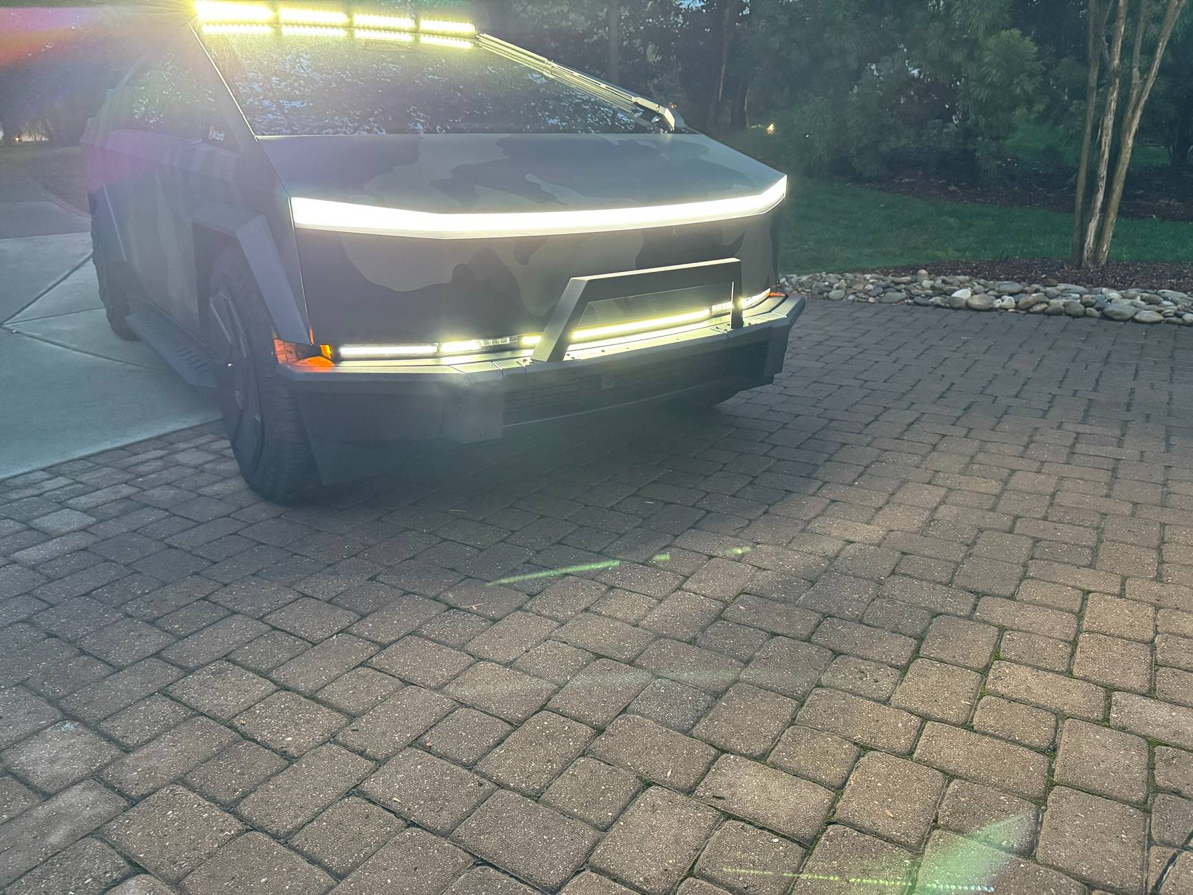 Tesla Cybertruck 𝐂𝐲𝐛𝐞𝐫𝐭𝐫𝐮𝐜𝐤 𝐋𝐢𝐠𝐡𝐭𝐢𝐧𝐠 𝐛𝐚𝐫𝐬-𝐒𝐭𝐮𝐫𝐝𝐲 𝐚𝐧𝐝 𝐁𝐫𝐢𝐠𝐡𝐭(𝟑𝟎% 𝐨𝐟𝐟) MCT00290 (4)
