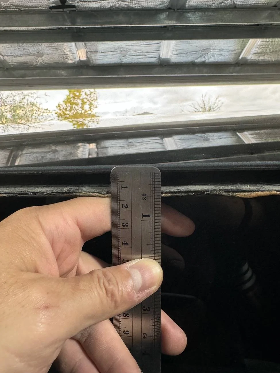 Tesla Cybertruck Tonneau cover gap issue fixed by Service Center under warranty IMG_8901