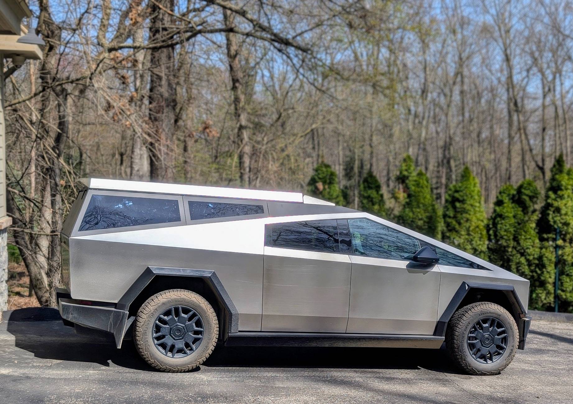 Tesla Cybertruck CYBERTRUCKco Camper build (mini-review) PXL_20250424_194300844.PORTRAIT.ORIGINAL~2