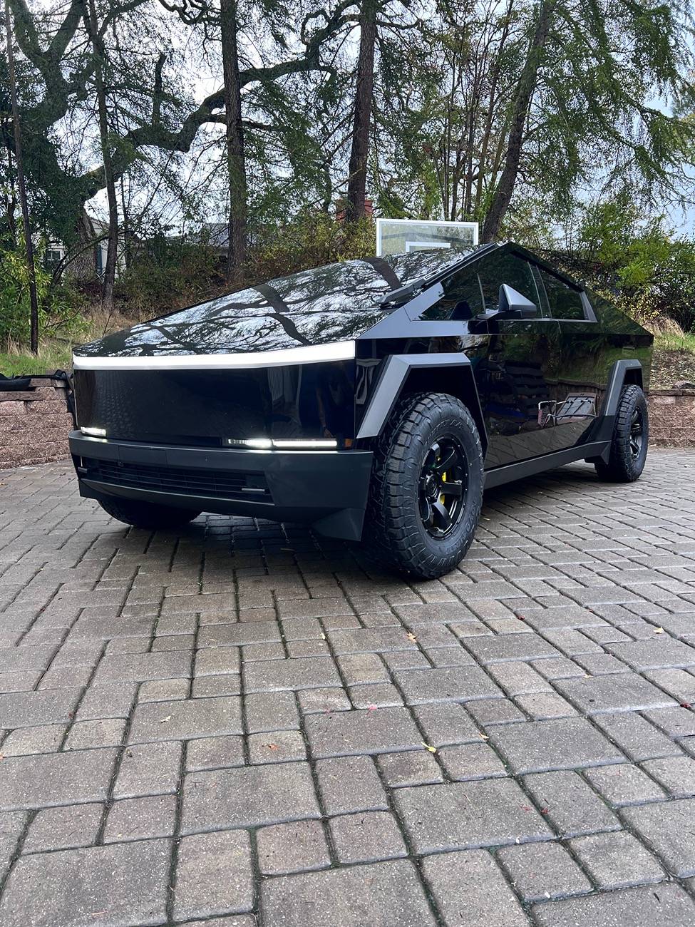 Tesla Cybertruck NEED ADVICE - Method Wheels + 35"X12.5" tires Will they fit? IMG_1163