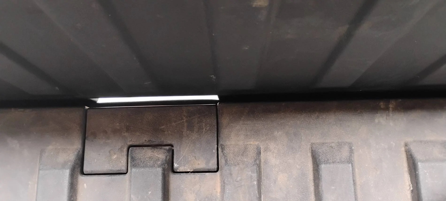 Tesla Cybertruck Preventing dust storm in my truck bed. My DIY solution. What's Yours? IMG_20250427_135211428