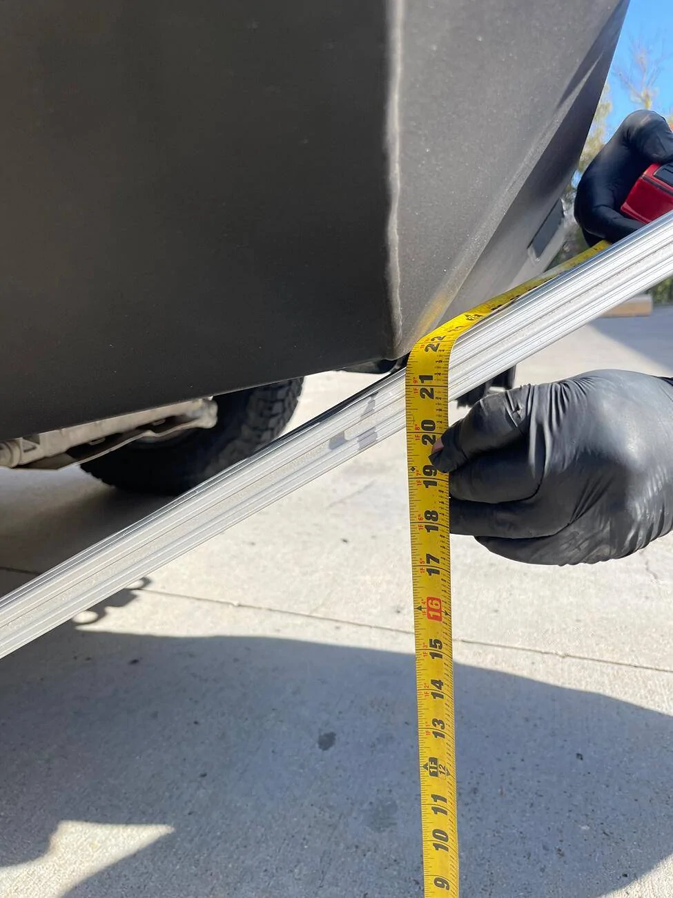 Tesla Cybertruck Any suggestion of tailgate spare tire mount solution?? tempImageKIYCuc