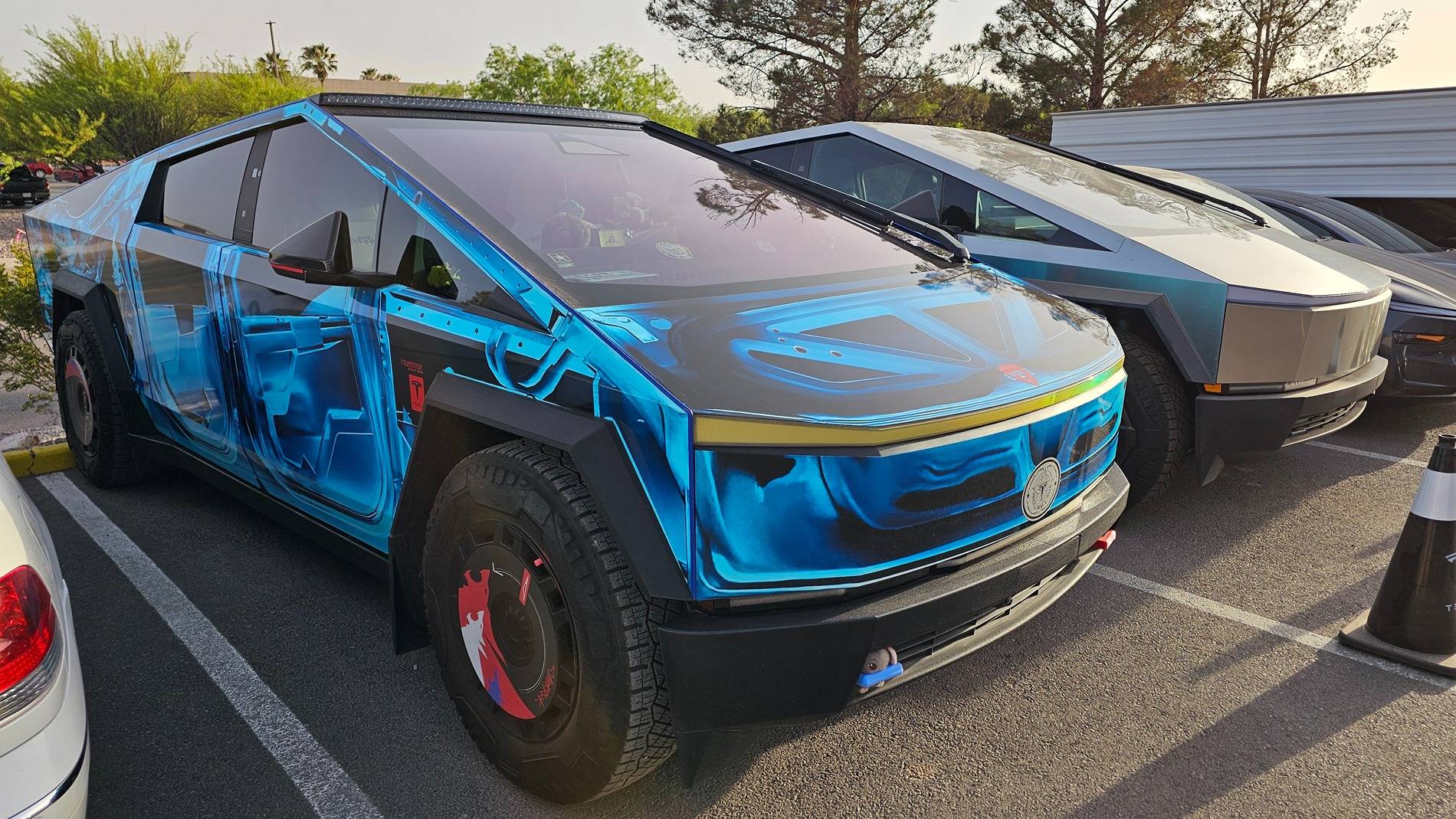 Tesla Cybertruck Tesla light bar not really worth it 🤷🏼‍♂️ 20250429_184642