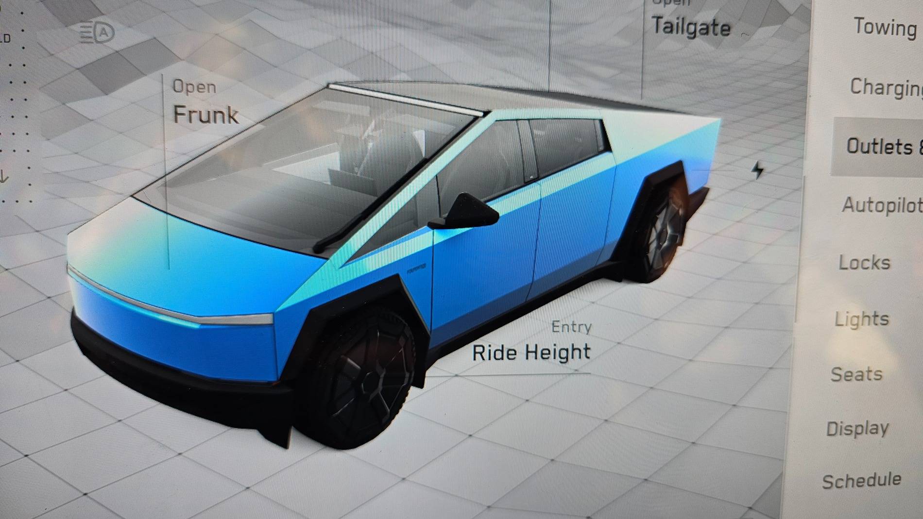 Tesla Cybertruck Tesla light bar not really worth it 🤷🏼‍♂️ 20250429_184808