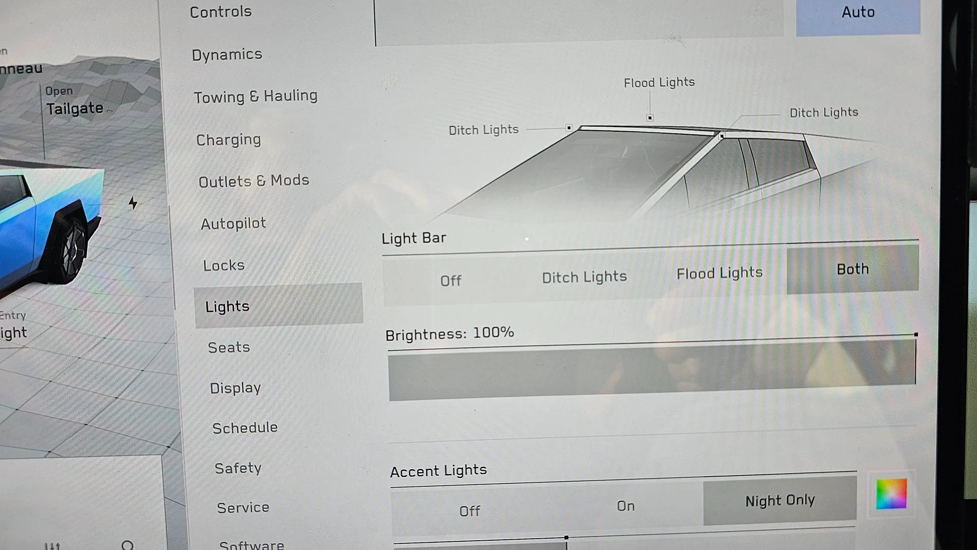 Tesla Cybertruck Tesla light bar not really worth it 🤷🏼‍♂️ 20250429_184922