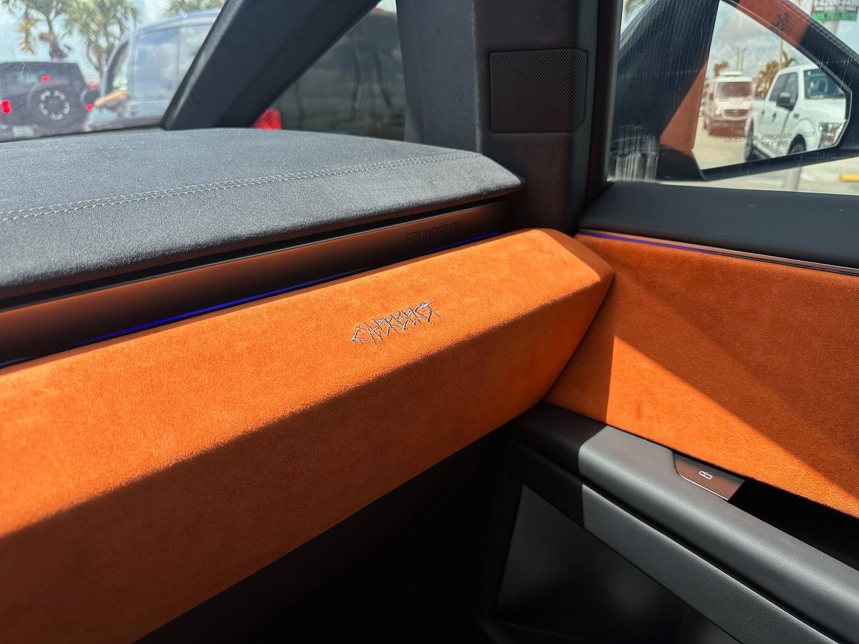 Tesla Cybertruck White trim replaced for alcantara cyber1