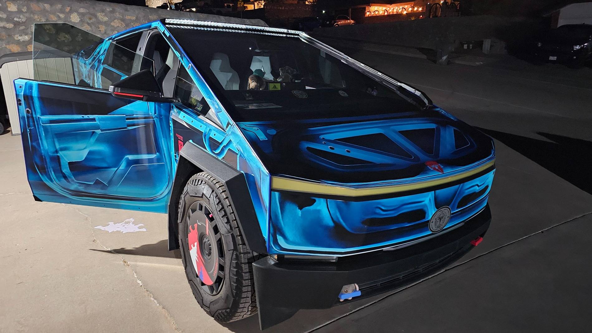 Tesla Cybertruck Tesla light bar not really worth it 🤷🏼‍♂️ 20250429_210434