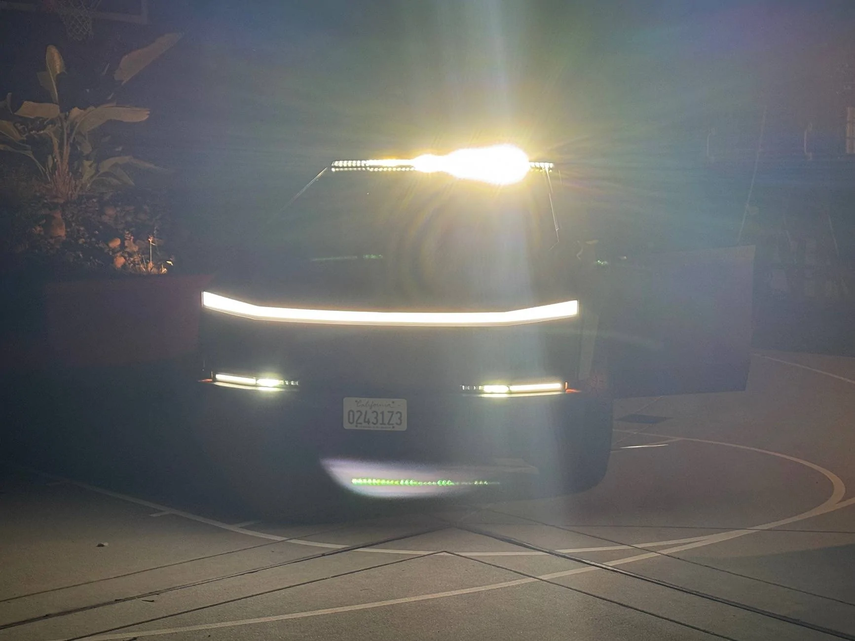 Tesla Cybertruck Tesla light bar not really worth it 🤷🏼‍♂️ IMG_1353