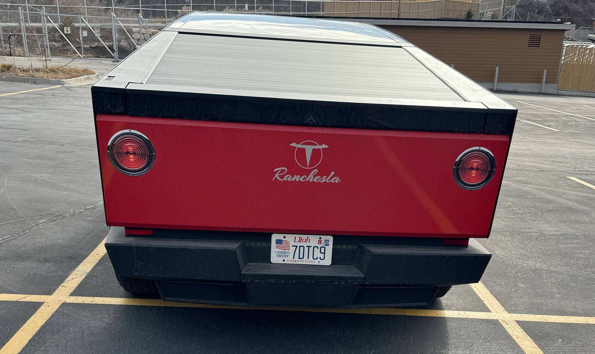 Tesla Cybertruck CT is a great blank canvas. IMG_0634