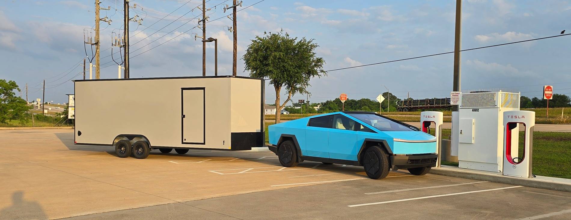 Tesla Cybertruck Towing - Worst Case Scenario 20250430_190922