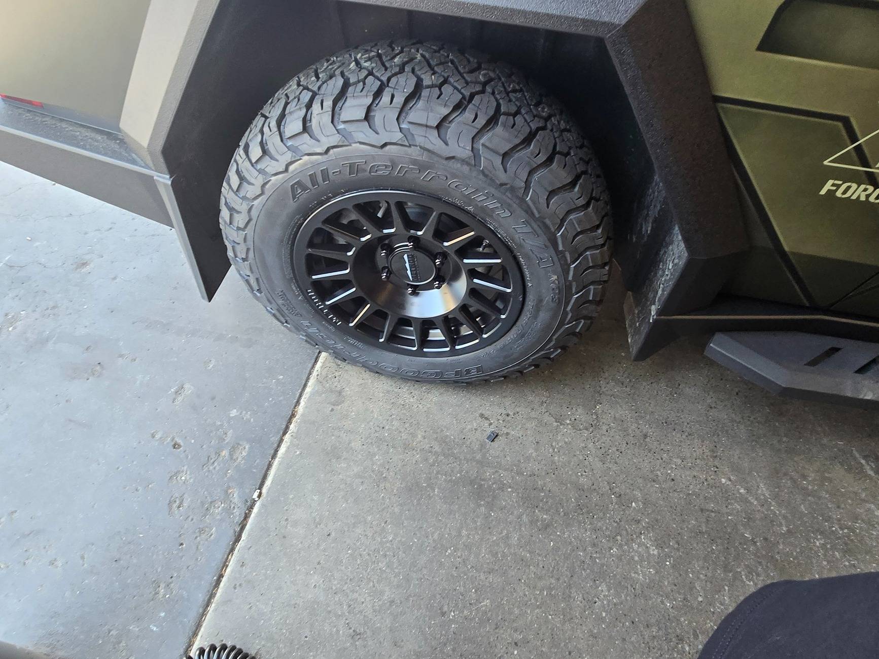 Tesla Cybertruck Method MR707 18" wheels with KO3 tires installed 20250501_123423