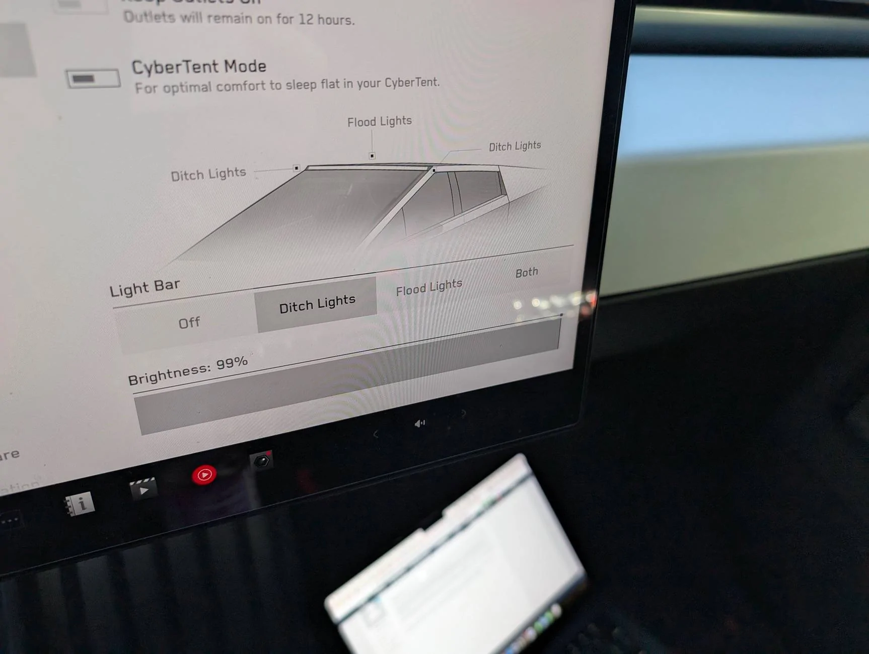 Tesla Cybertruck Tesla light bar not really worth it 🤷🏼‍♂️ PXL_20250502_030058046.RAW-01.COVER
