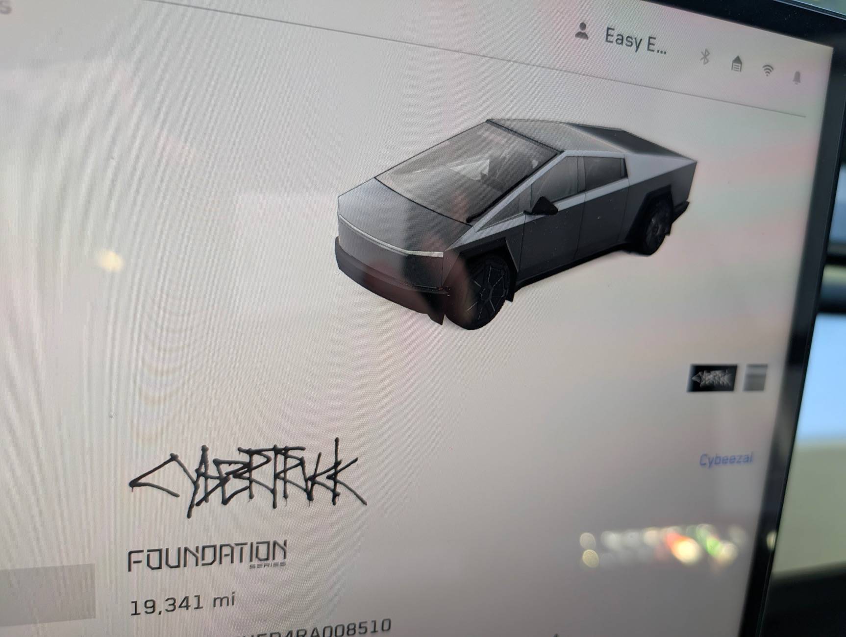 Tesla Cybertruck Tesla light bar not really worth it 🤷🏼‍♂️ PXL_20250502_030118455.RAW-01.COVER