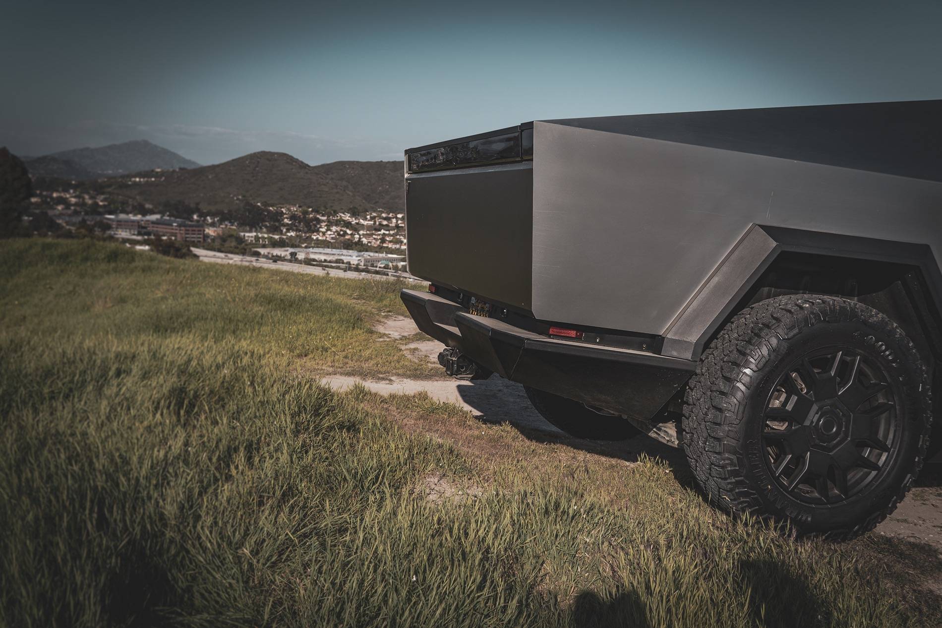 Tesla Cybertruck 💥 CYBERTRUCKco Heavy-Duty Aluminum Rear Bumper launched! 💥 aDSC03413-2