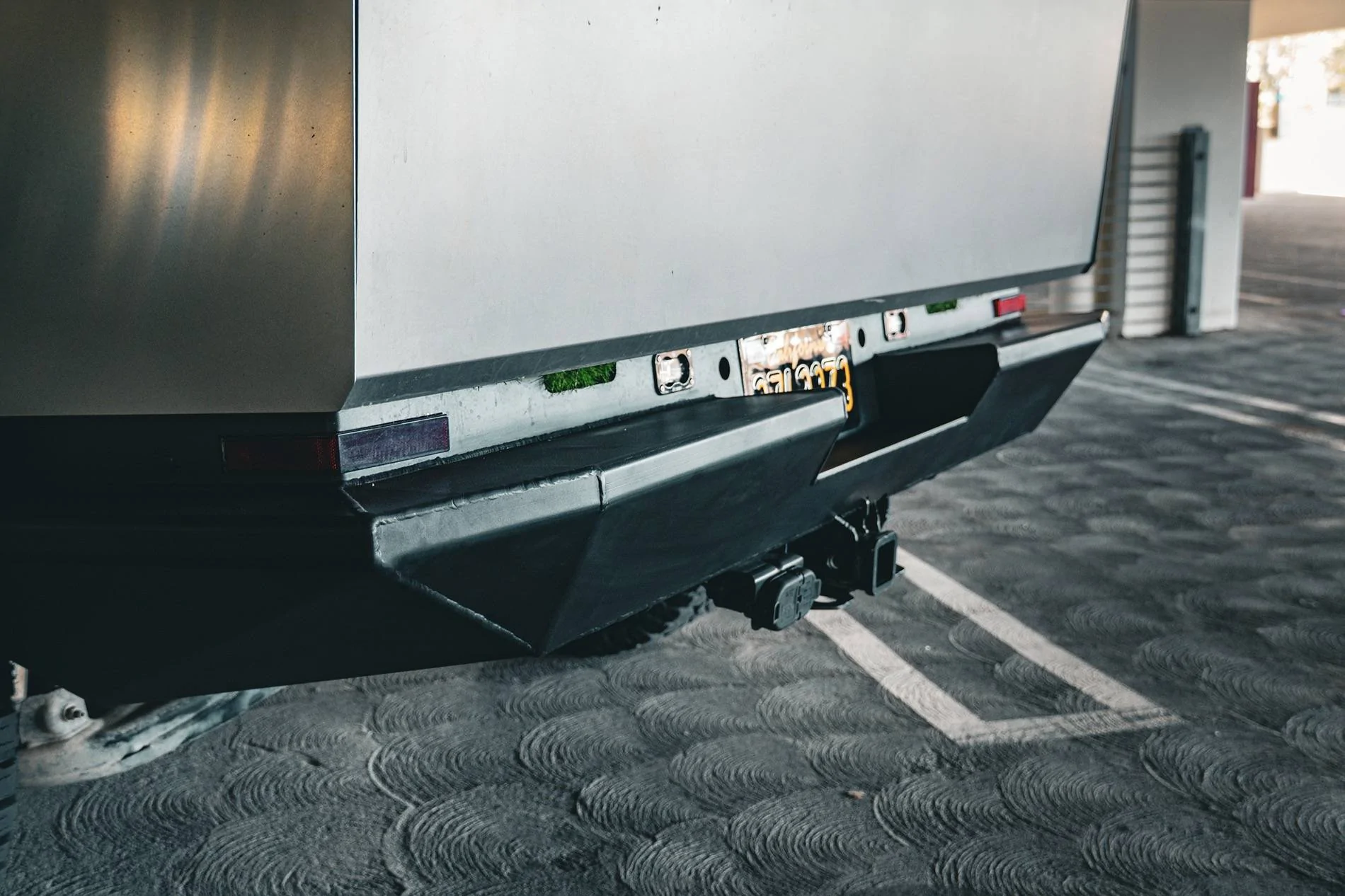 Tesla Cybertruck 💥 CYBERTRUCKco Heavy-Duty Aluminum Rear Bumper launched! 💥 aDSC03265