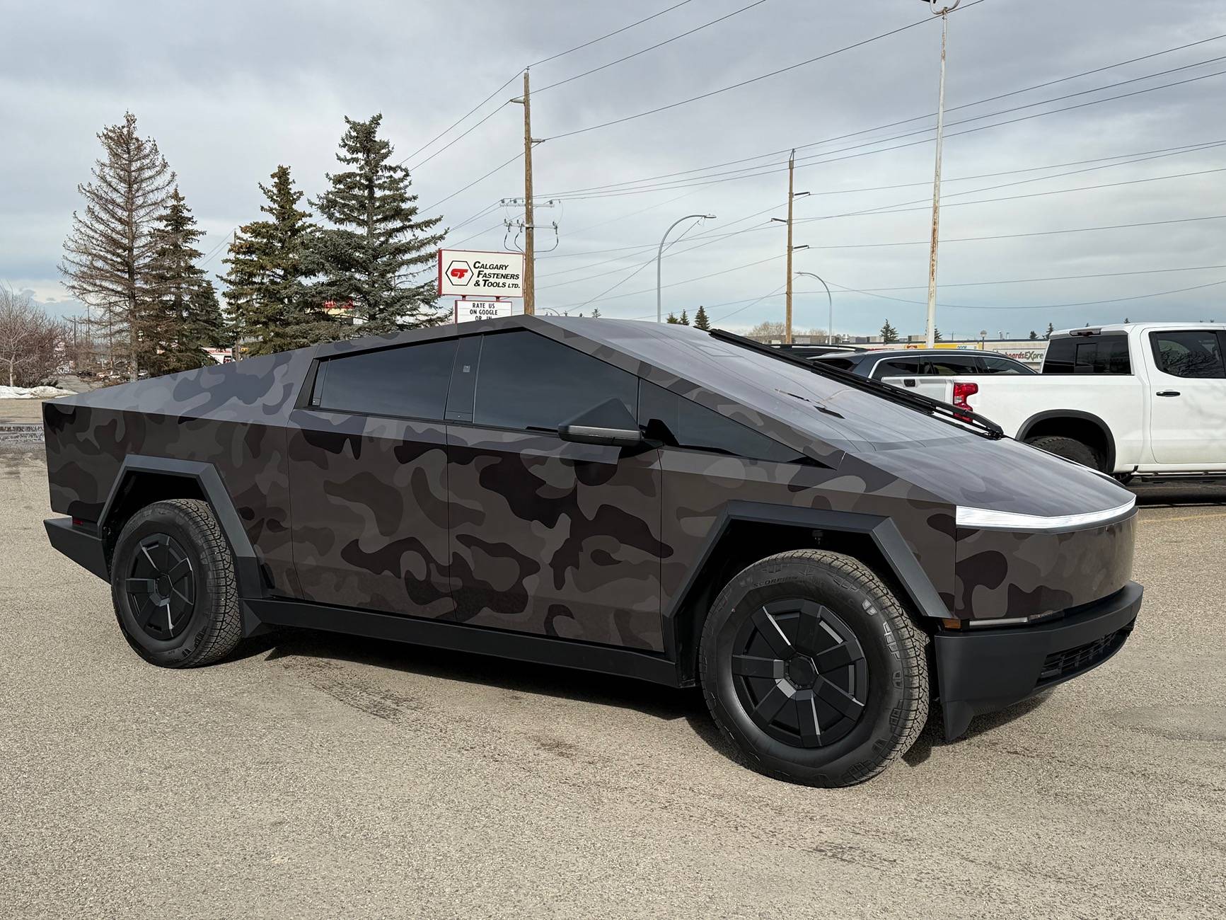 Tesla Cybertruck Post your best wrap photos! IMG_3185