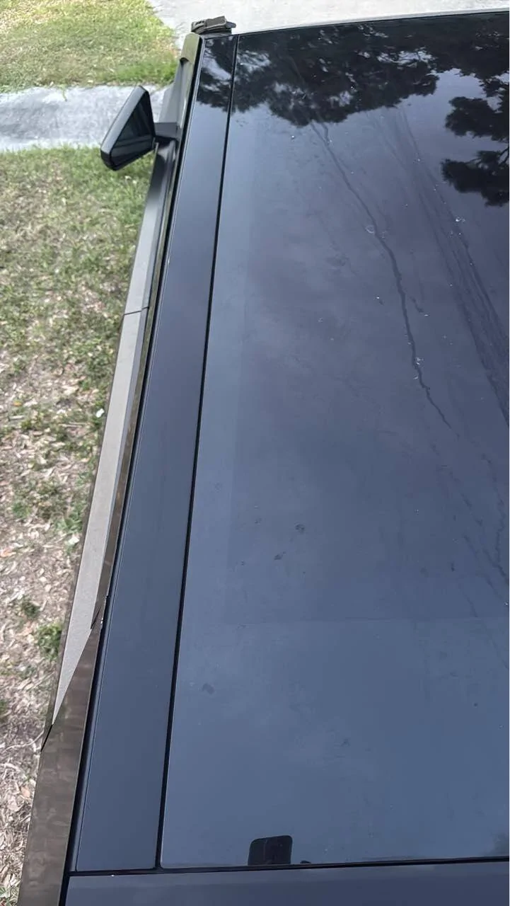 Tesla Cybertruck Cybertruck in containment delivery hold since Friday, urgent!! 1746293416436-q5