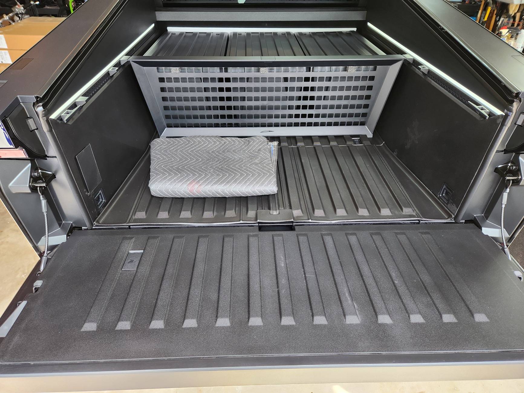 Tesla Cybertruck Vault trim Improvement - VRP Chemical Guys 20250504_103616
