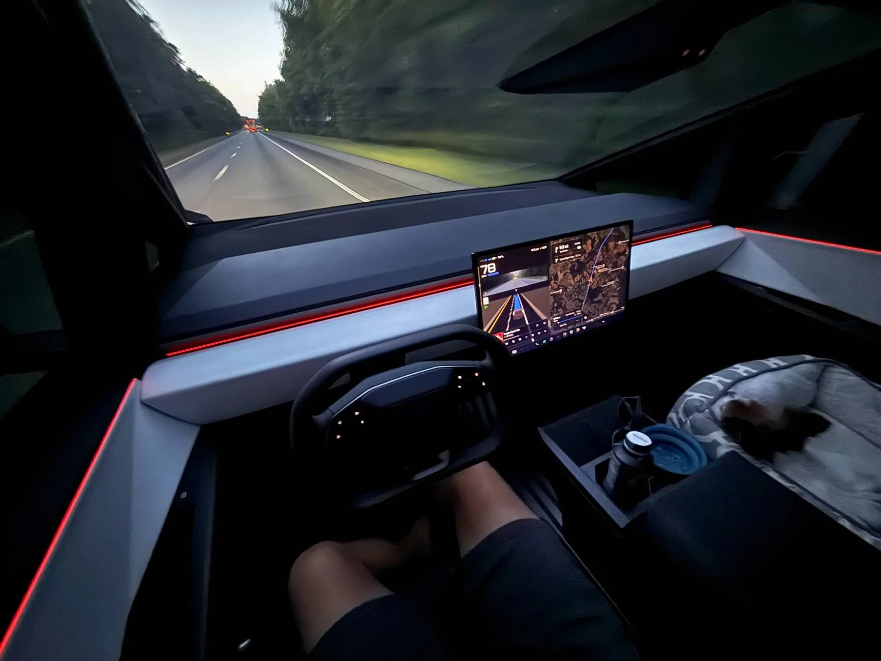 Tesla Cybertruck Daily random Cybertruck photos thread - Post Yours! 📸 🤳 GqJoUiKXQAAs4Z2
