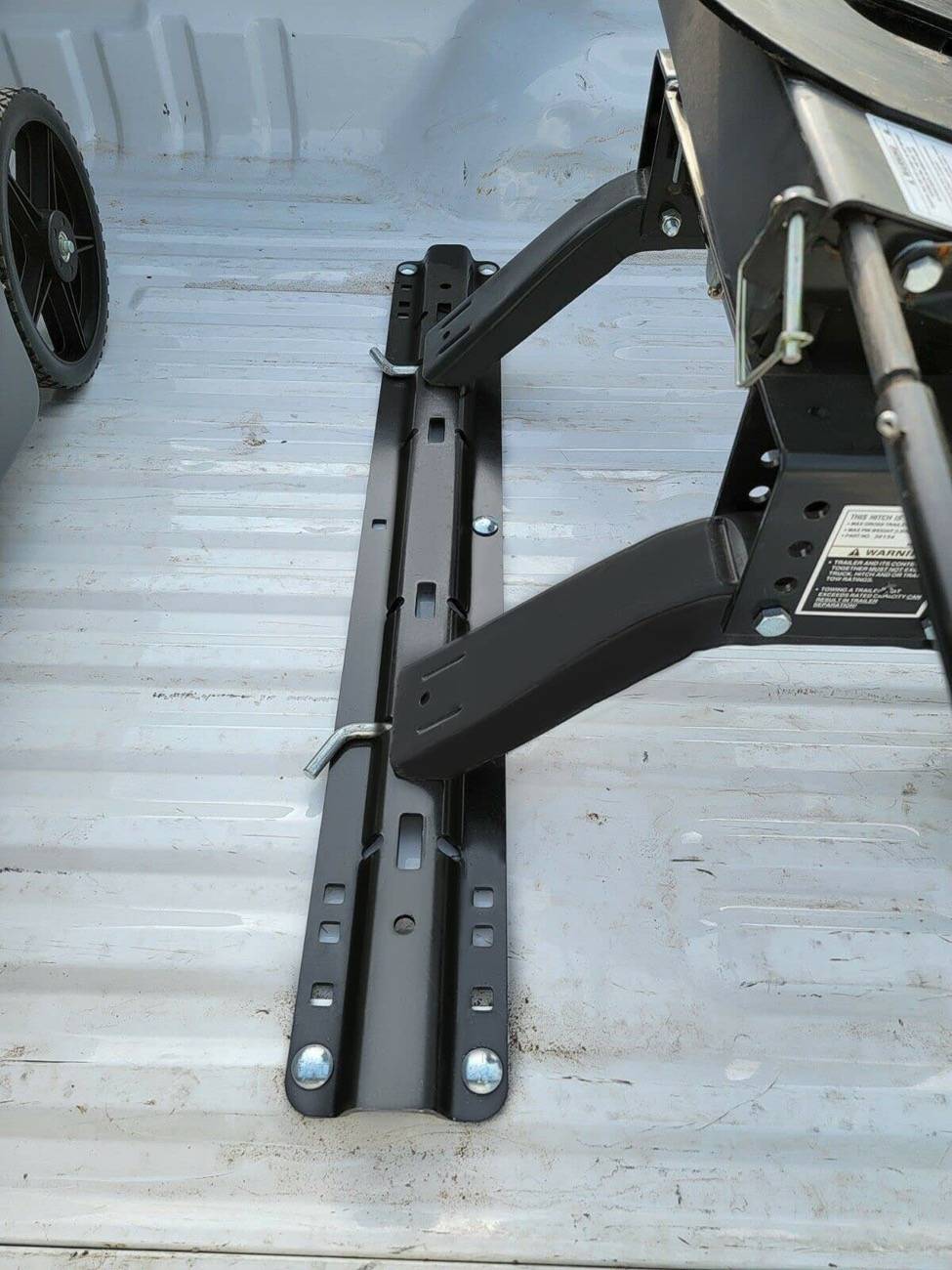 Tesla Cybertruck 5th wheel/Gooseneck hitch in the works? IMG_4856