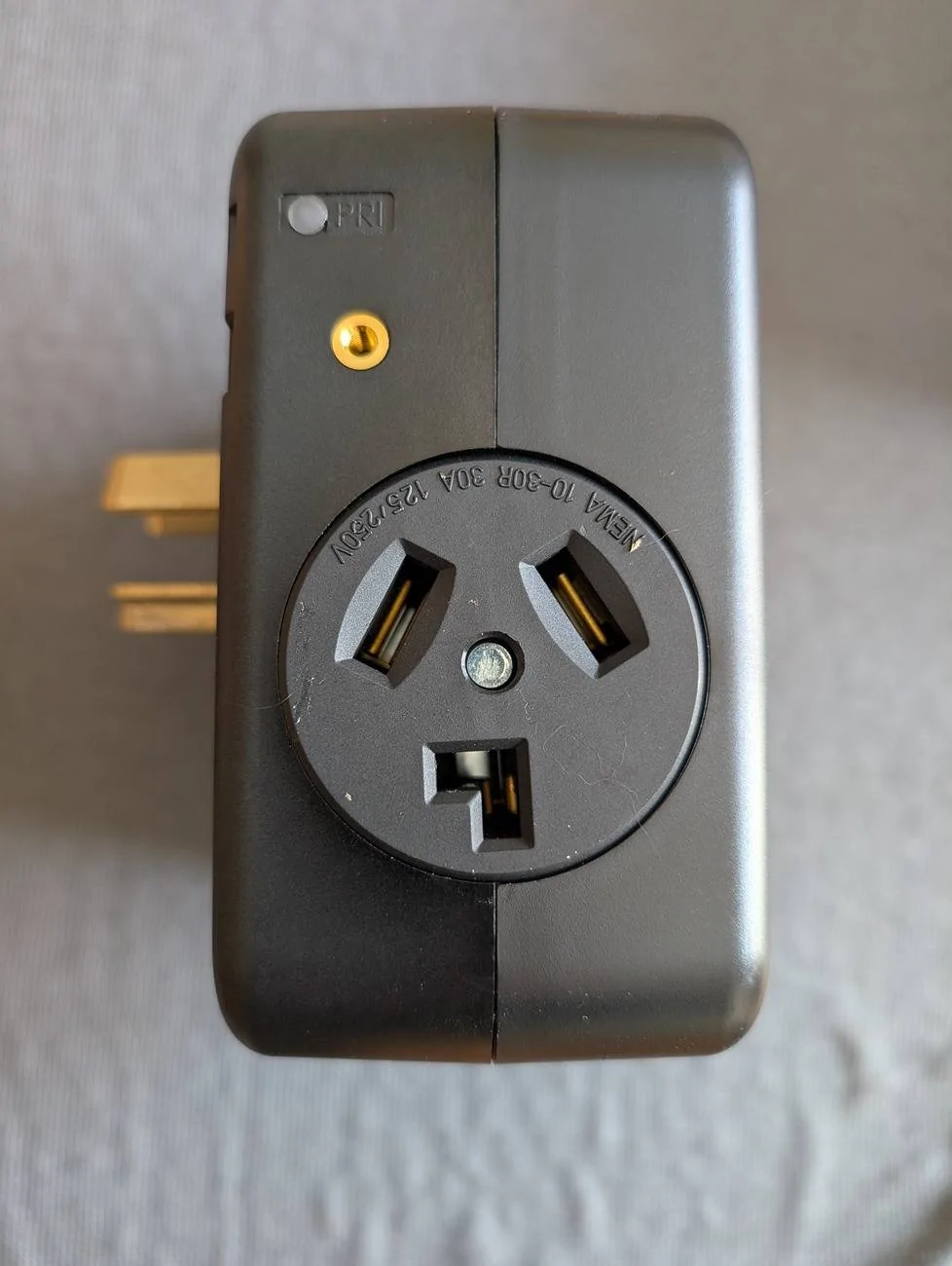 Tesla Cybertruck NeoCharge Smart Splitter 240V/NEMA 10-30 1000009924