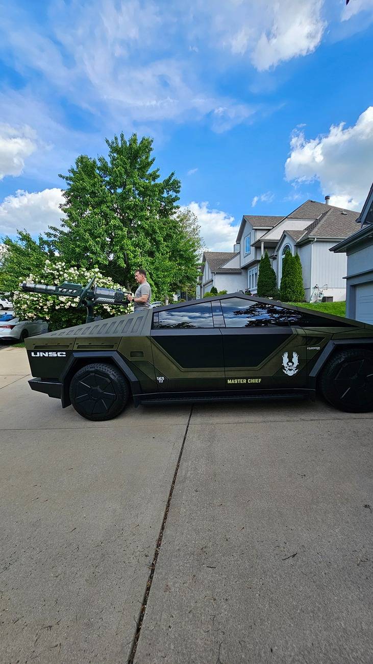 Tesla Cybertruck Cybertruck Defense System (Halo Motif) - Build Progress 20250505_172412