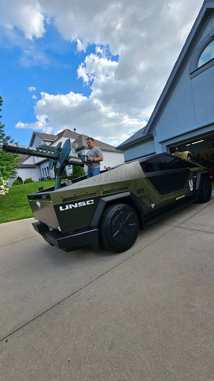 Tesla Cybertruck Cybertruck Defense System (Halo Motif) - Build Progress 20250505_172156