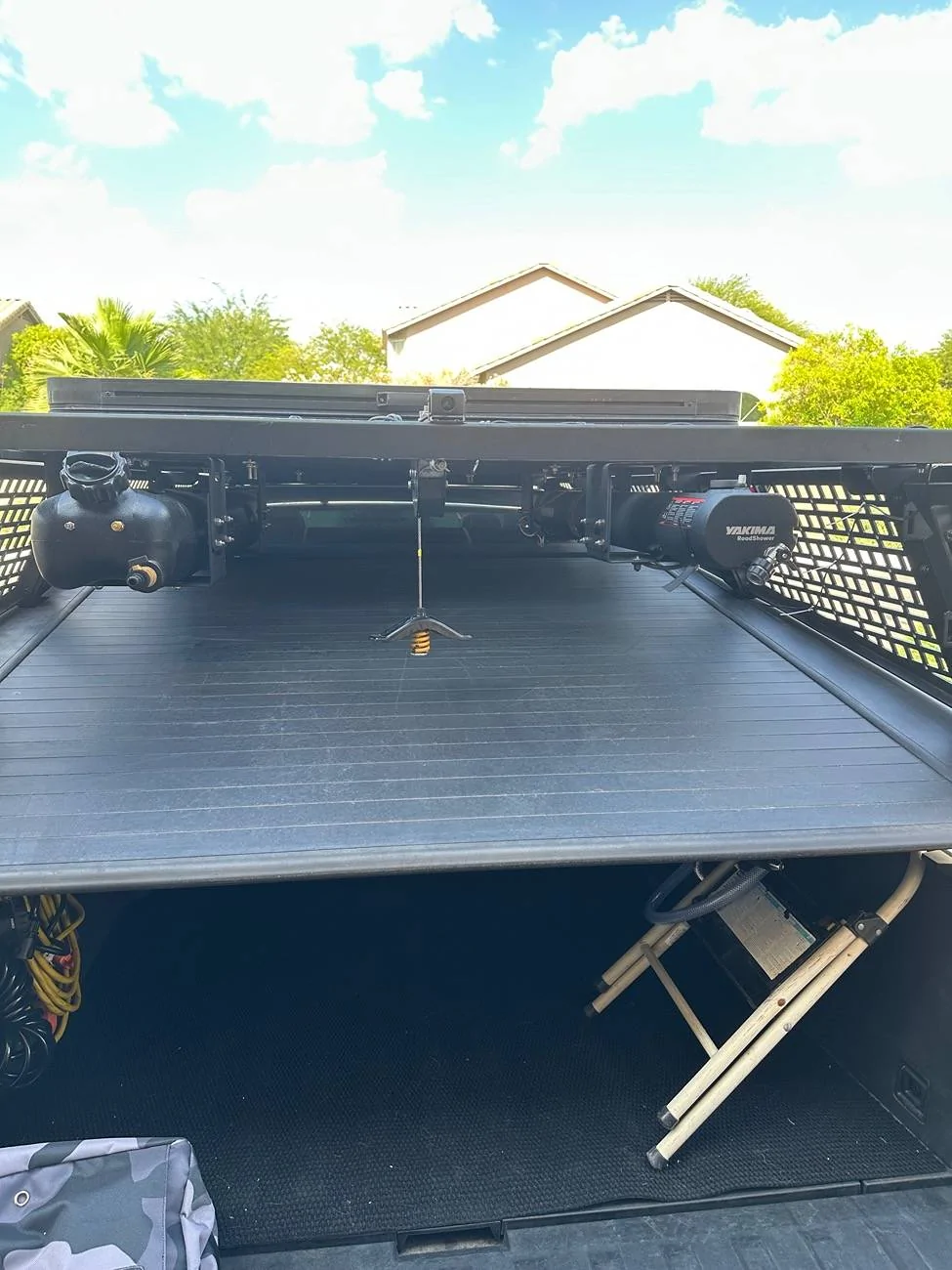 Tesla Cybertruck Mars Basecamp on a URANDER rack? IMG_2872