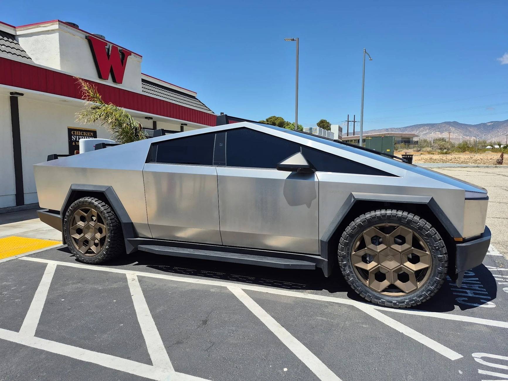 Tesla Cybertruck Unplugged Performance - Wheel Trade in Program 24 Cybrhex