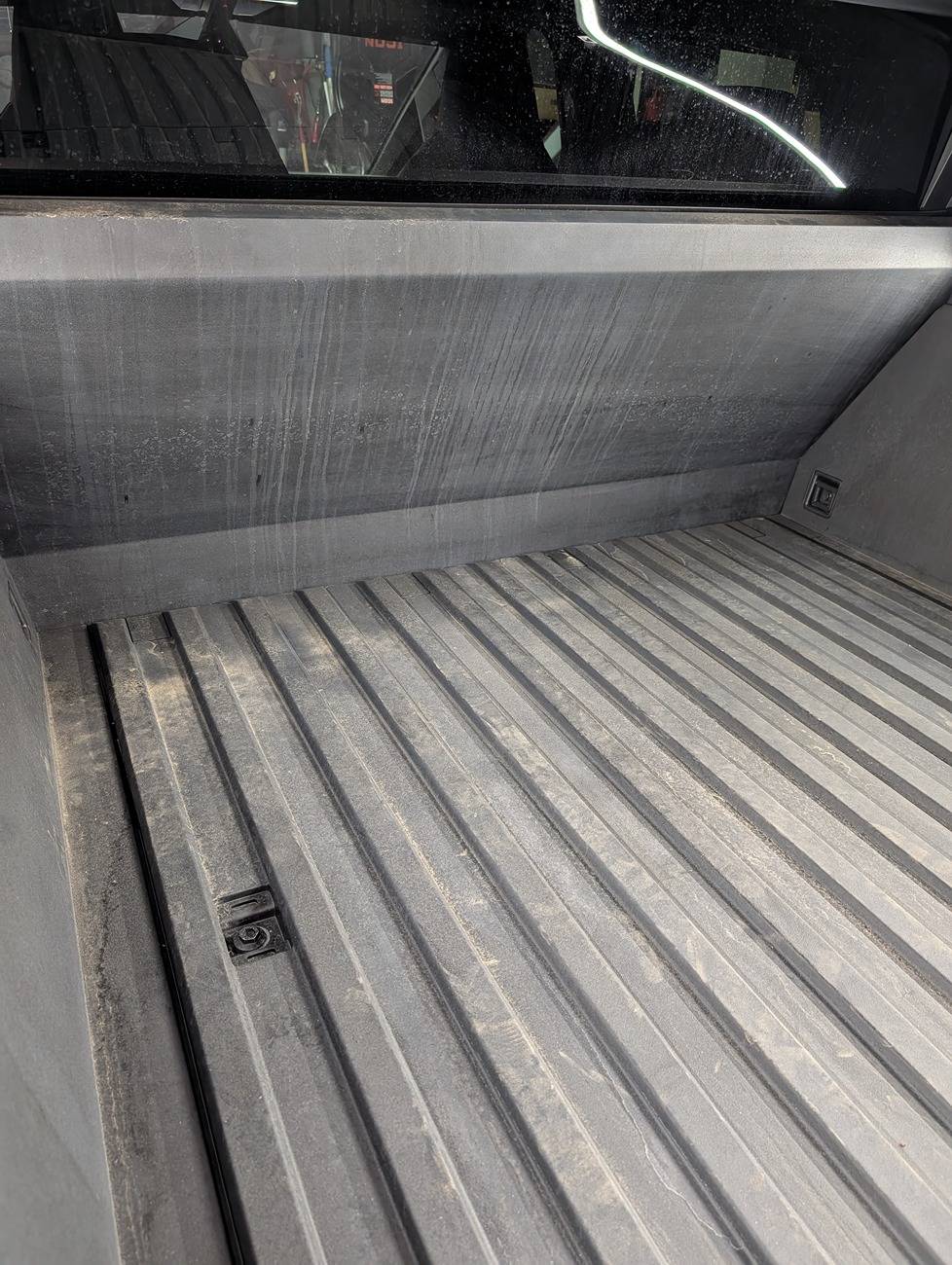 Tesla Cybertruck Cantrail Seal Installation and Other Delivery Issues Bed