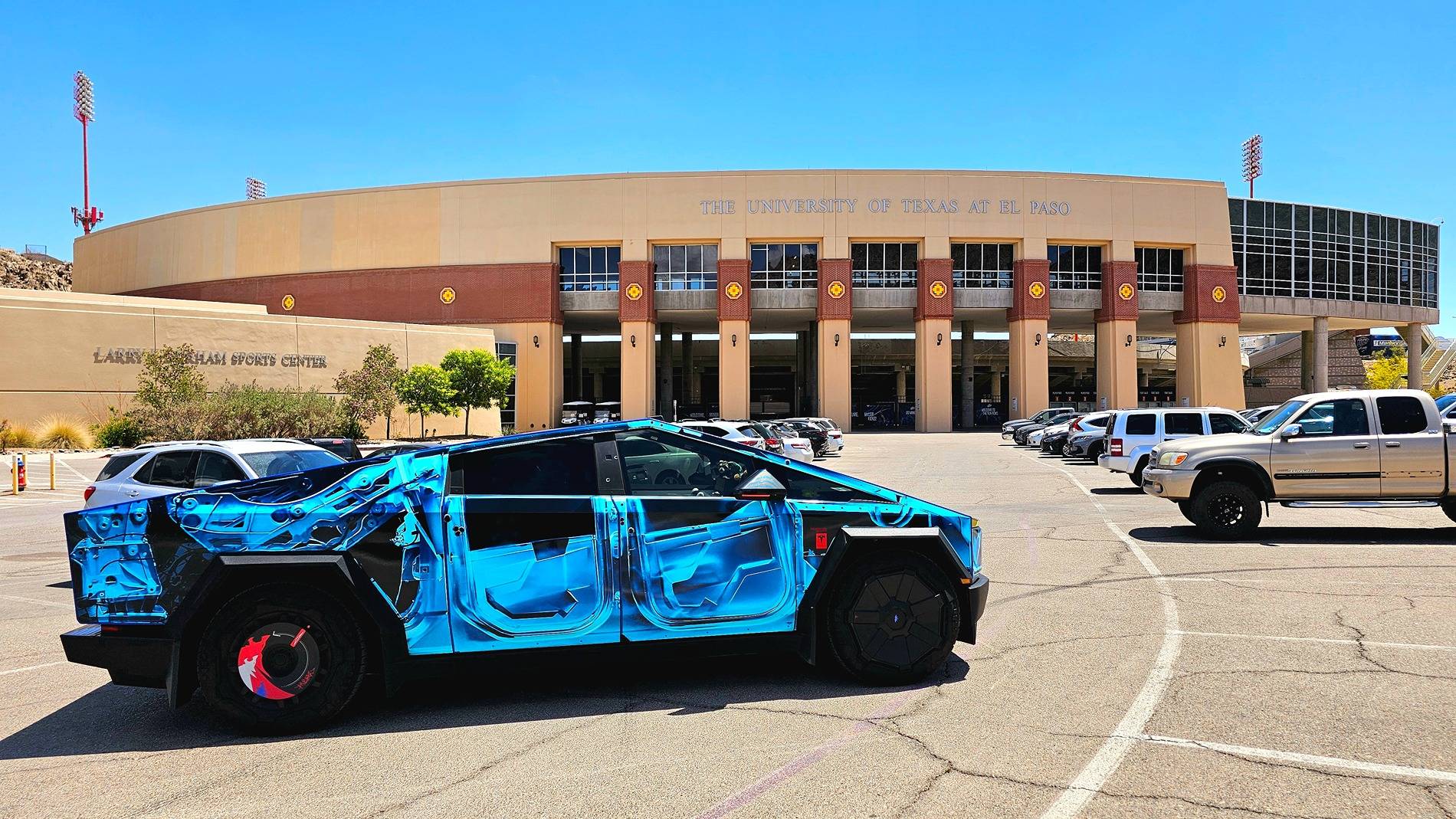 Tesla Cybertruck Daily random Cybertruck photos thread - Post Yours! 📸 🤳 20250507_140305
