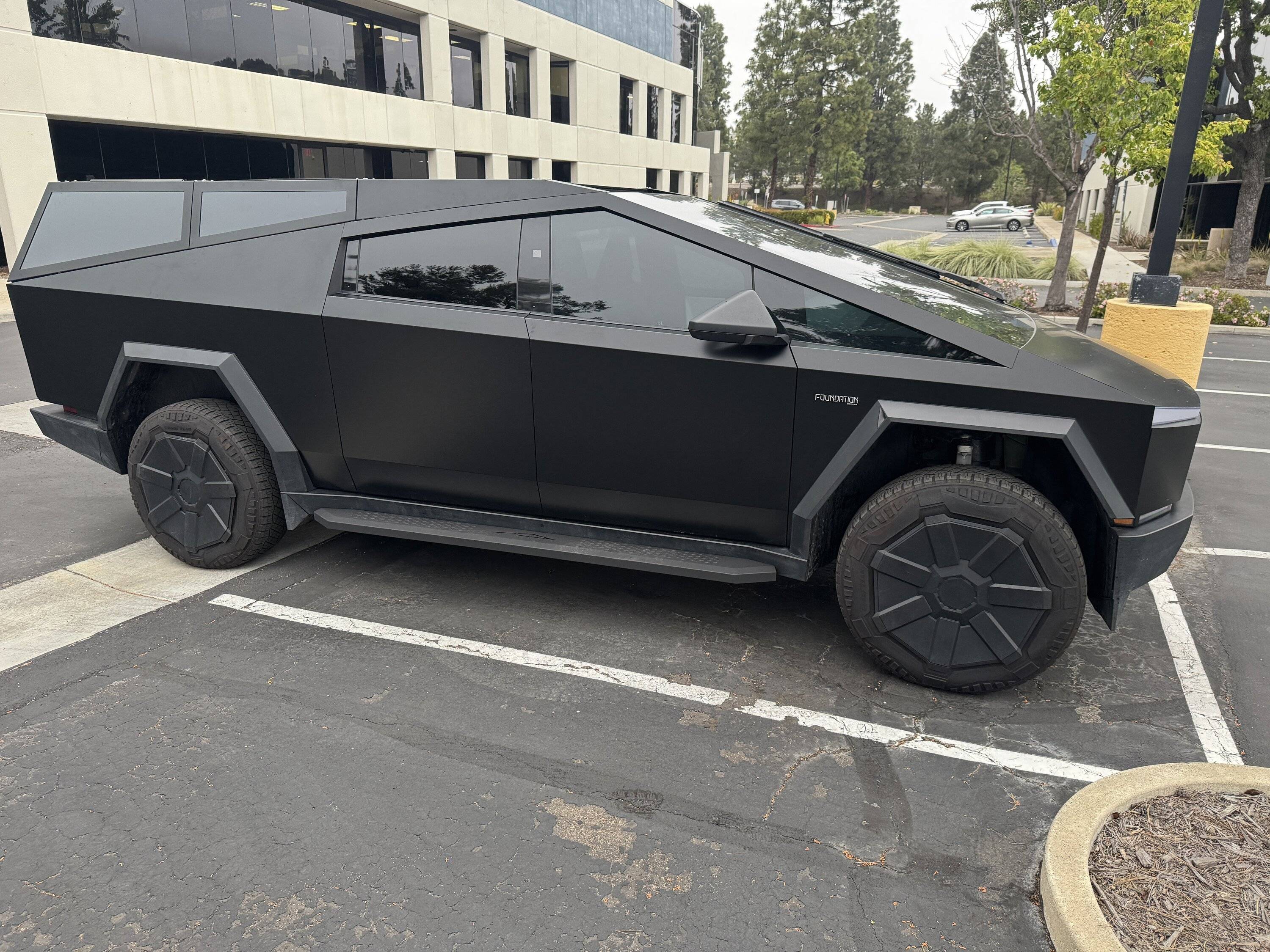 Tesla Cybertruck Review – CybertruckCo Bed Cap, and a brief camping/off-roading report IMG_3956.JPG