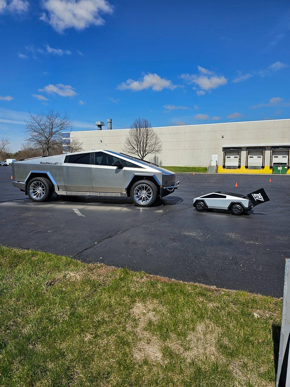 Tesla Cybertruck 📸Post Your May Cybertruck Photos Here! (RWCev CTOTM Giveaway Contest!) 20250416_110040(0)