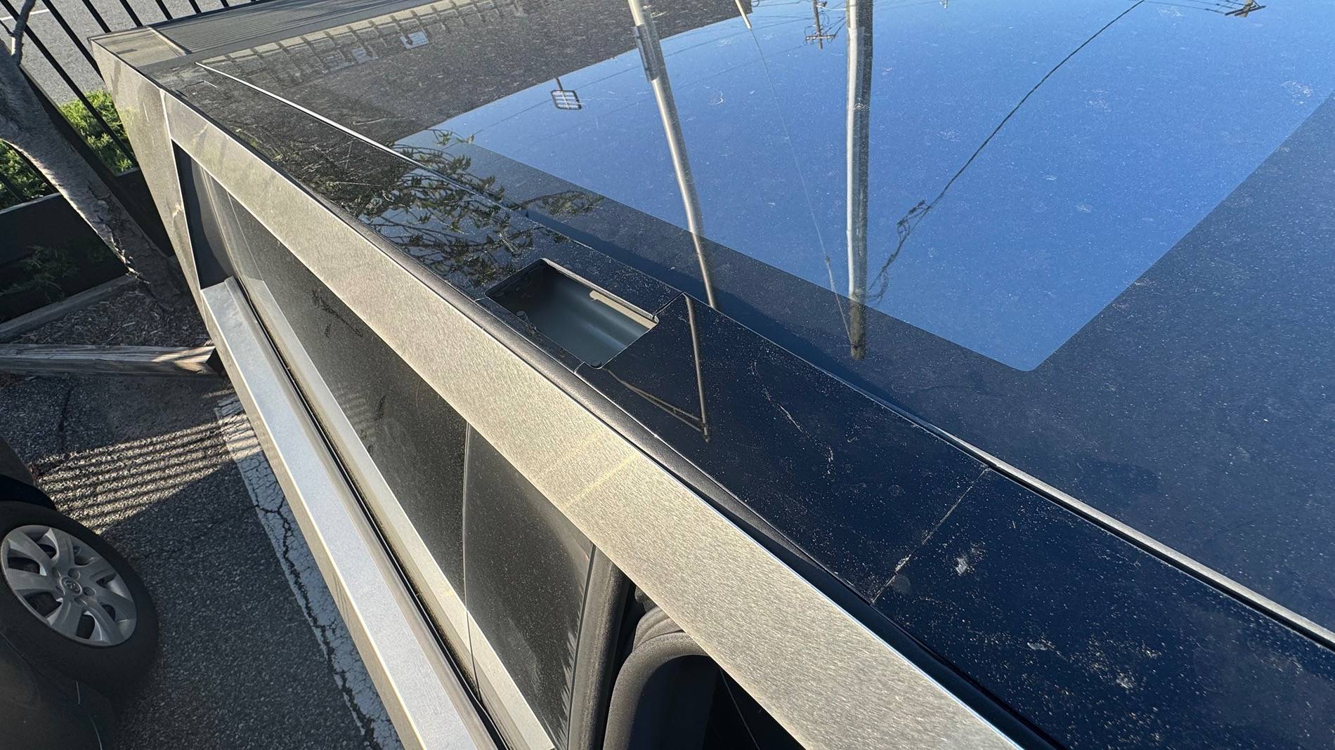 Tesla Cybertruck Lightbar flew off while driving on highway!! IMG_3085