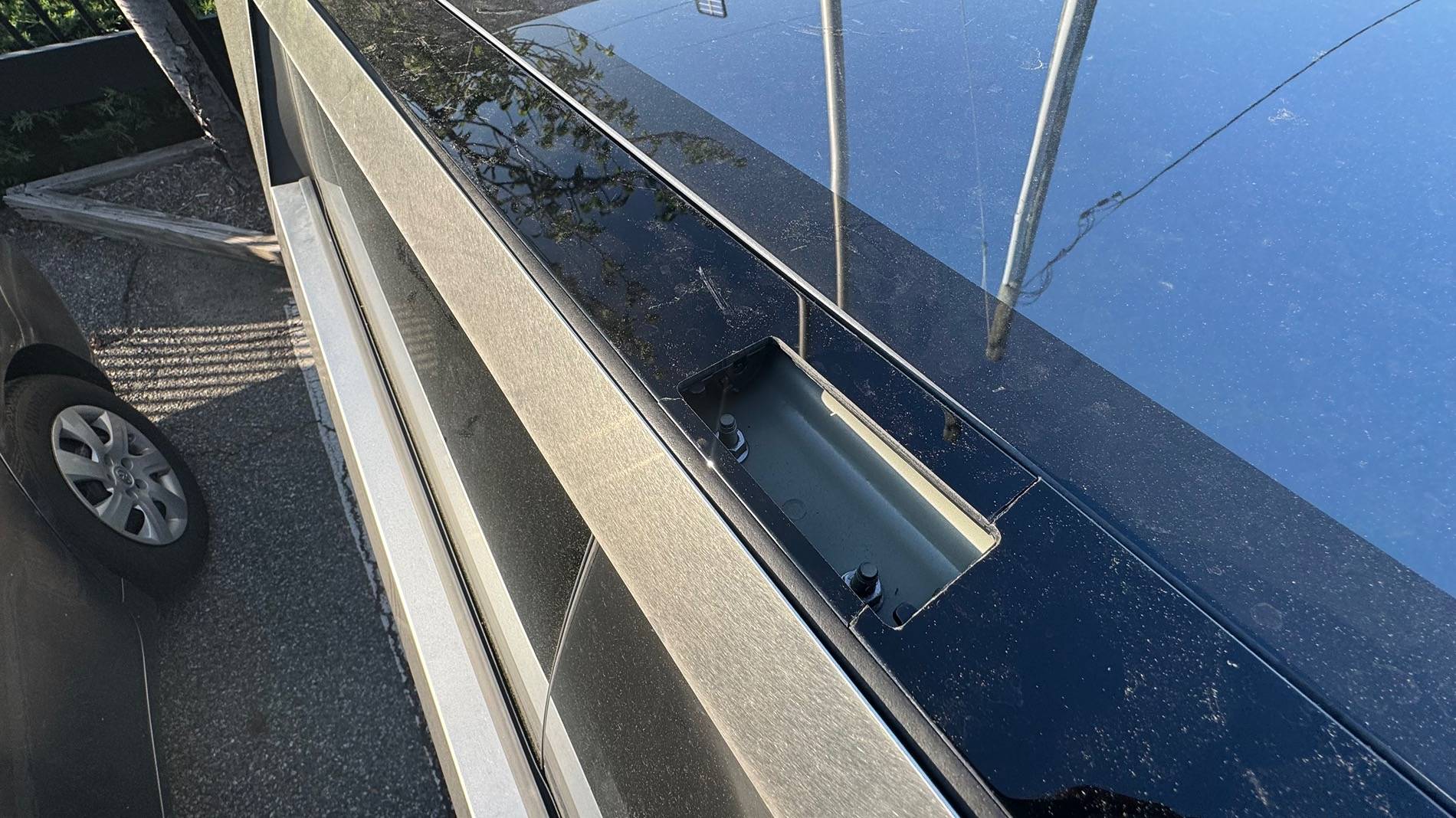 Tesla Cybertruck Lightbar flew off while driving on highway!! IMG_3086