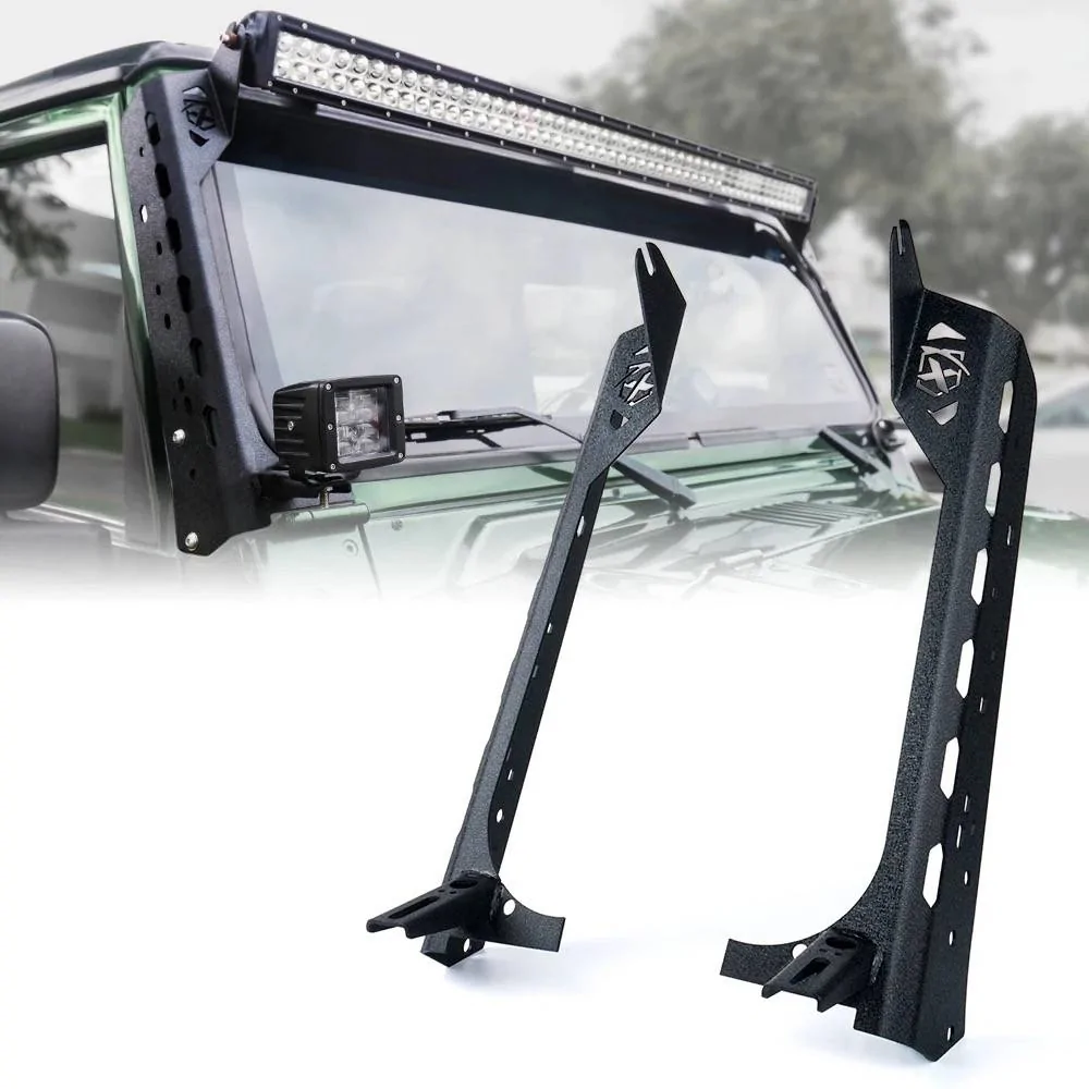 Tesla Cybertruck Lightbar flew off while driving on highway!! 1746971794943-s7