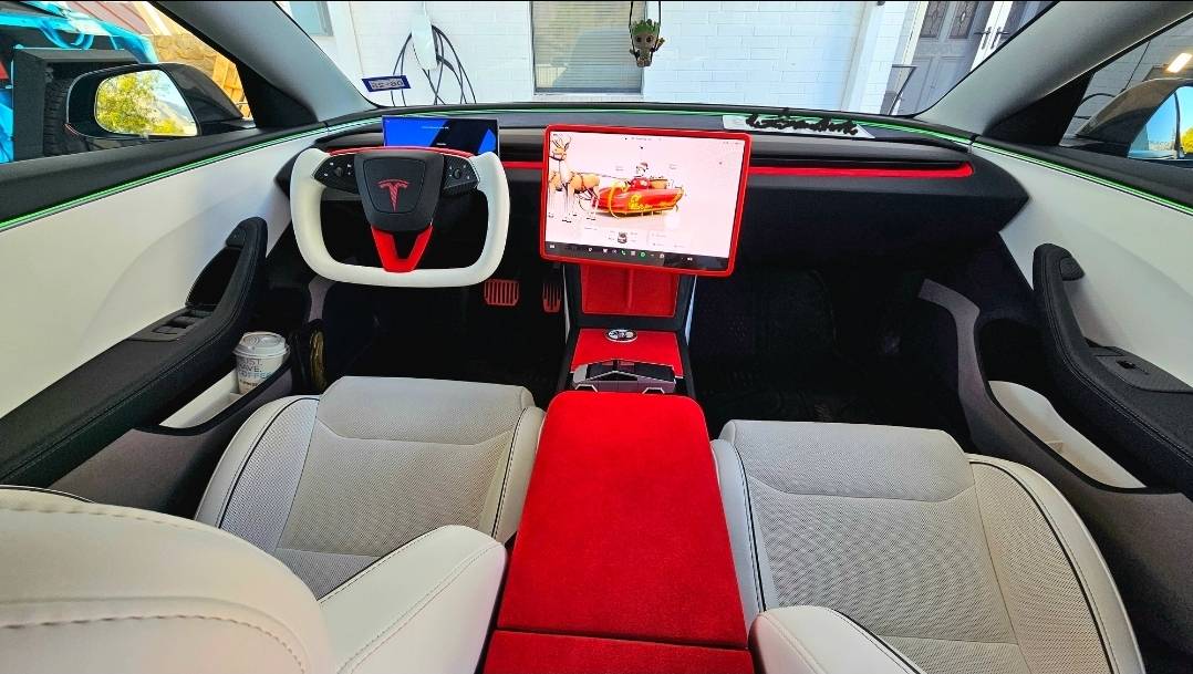 Tesla Cybertruck Alcantara armrest DIY wrap (for extra sensitive elbows) 😎 Screenshot_20250511_103815_Gallery